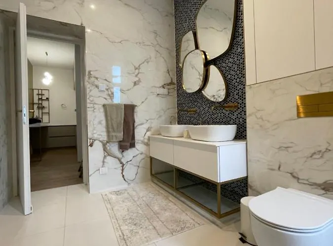 Opulence Luxury - Private Access To In *