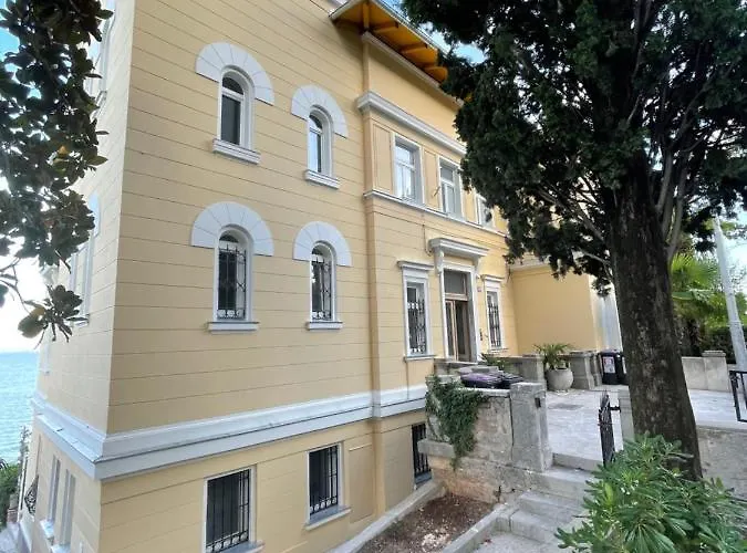 Opulence Luxury - Private Access To In Apartment Opatija